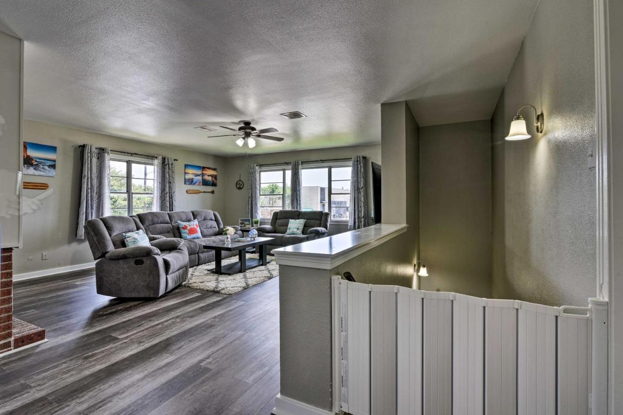 Spacious And Modern Family Duplex In Galveston! Екстериор снимка