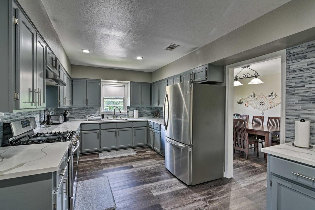Spacious And Modern Family Duplex In Galveston! Екстериор снимка