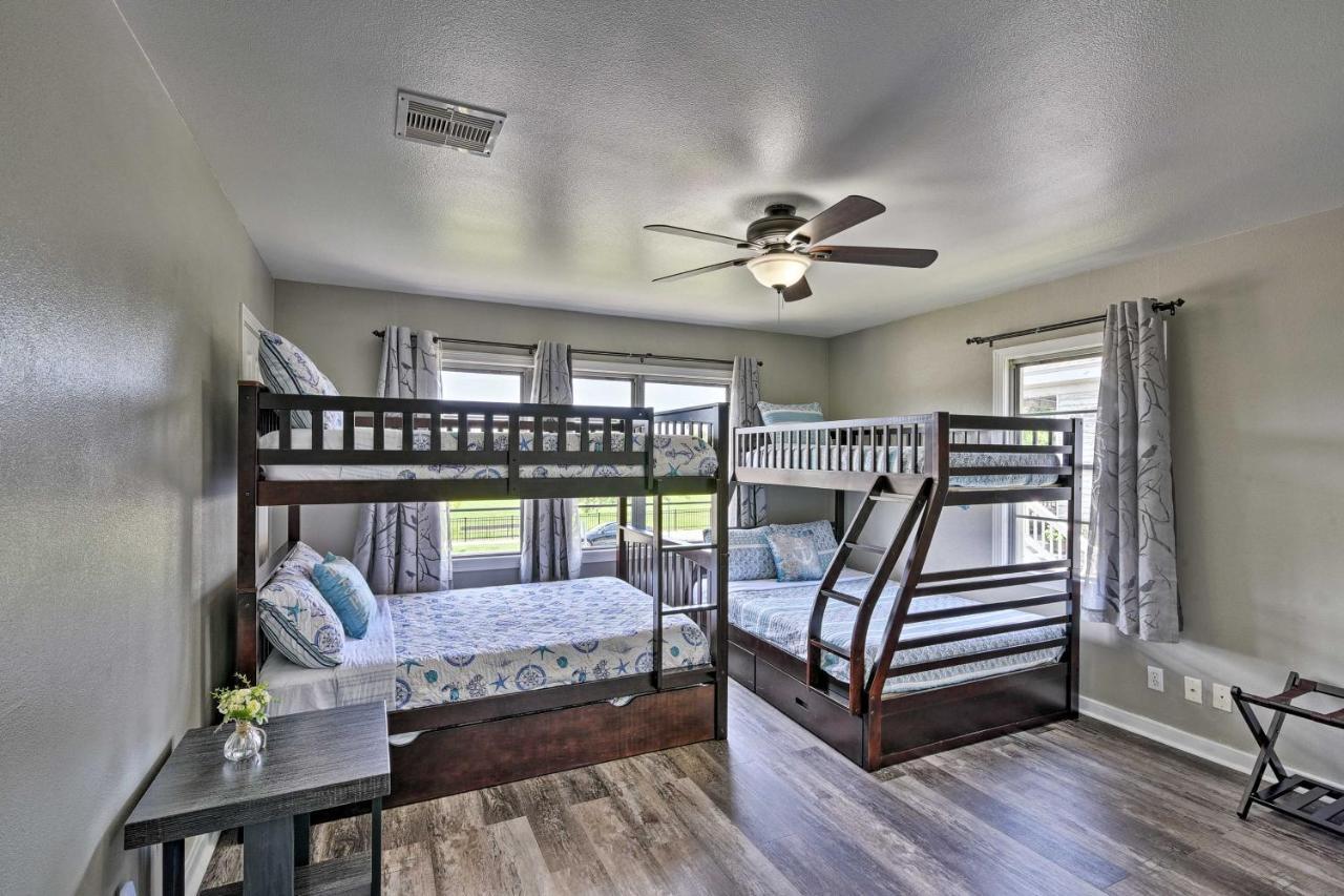 Spacious And Modern Family Duplex In Galveston! Екстериор снимка