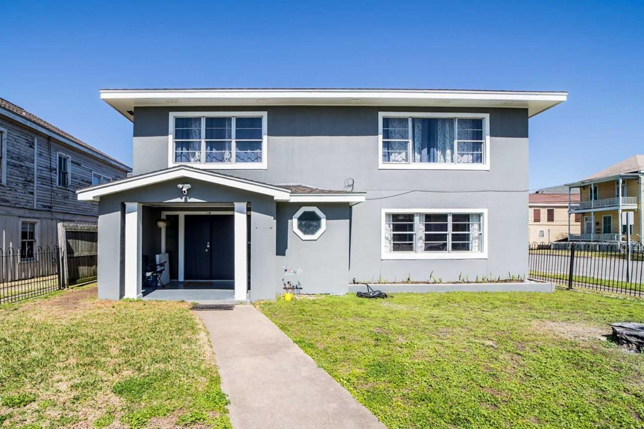 Spacious And Modern Family Duplex In Galveston! Екстериор снимка